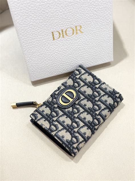 30 montaigne dior wallet